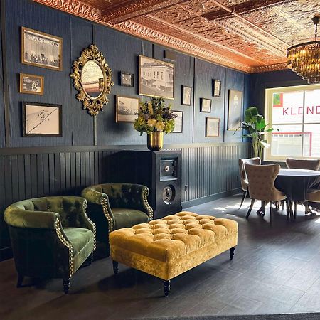 Midnight Sun, A Coast Hotel Dawson City Bagian luar foto
