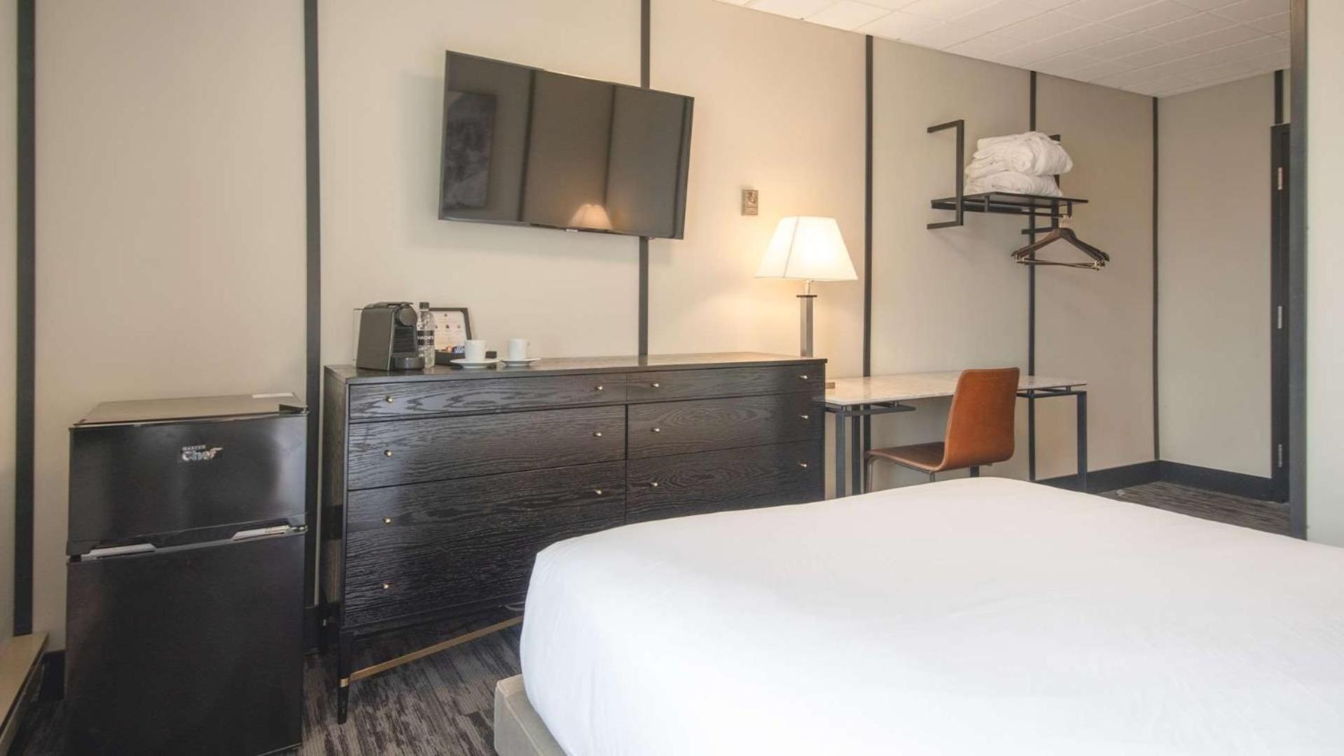 Midnight Sun, A Coast Hotel Dawson City Bagian luar foto
