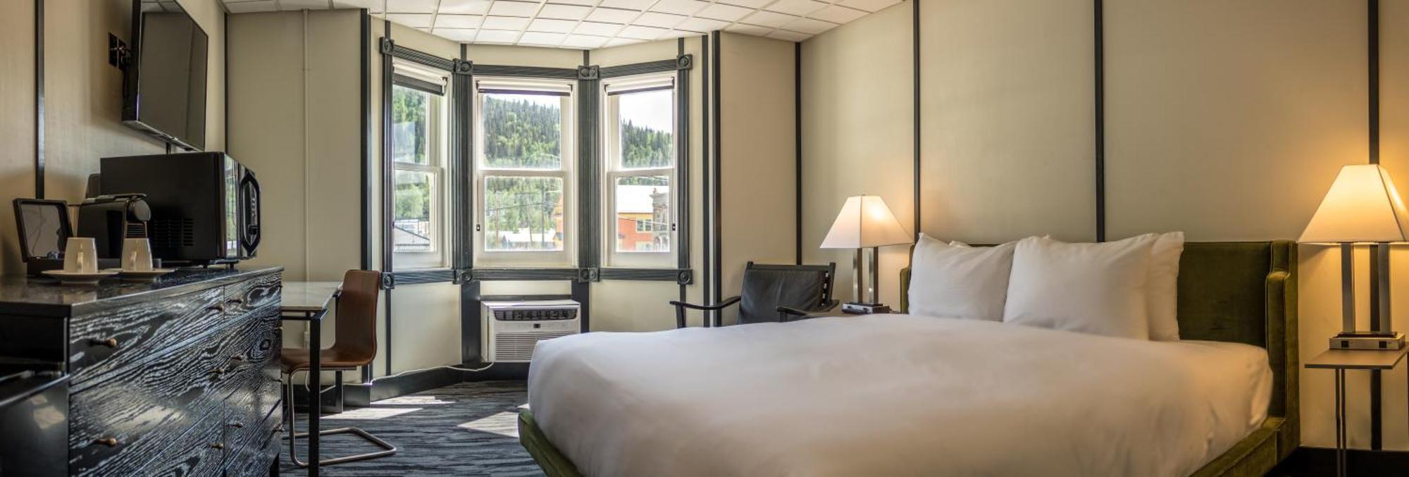 Midnight Sun, A Coast Hotel Dawson City Bagian luar foto