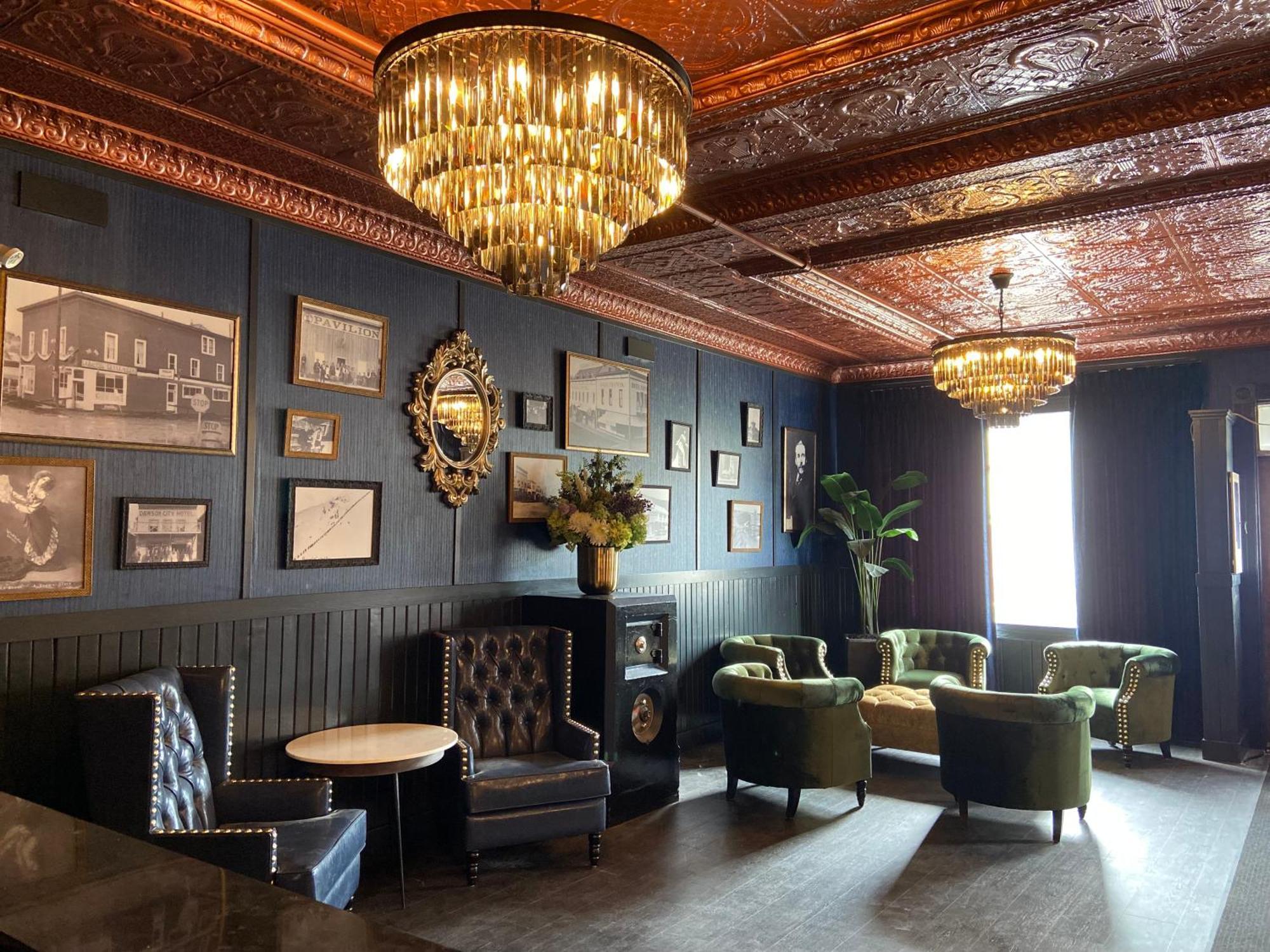 Midnight Sun, A Coast Hotel Dawson City Bagian luar foto